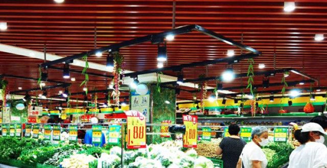 31���ϰ����˾����Ѱ񣺾�����2��ʳƷ�̾�ռ�ȸ�